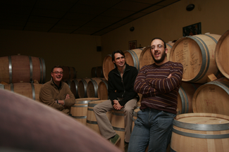 Equipo de Bodegas Conde en la Sala de Barricas