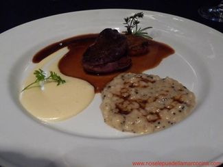 Pechuga de paloma asada al romero