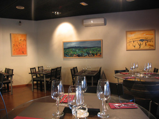 Esas copas son para el vino por botellas