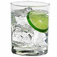 El primer trago del Gin-Tonic del vermú de los sábados