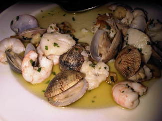 Almejas finas con todo