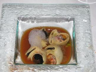 Galets rellenos de langosta y trompetas de la muerte