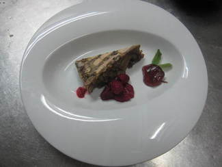 Pastel de setas con Foie con confitura de amapolas y grosellas