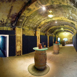 Interior Bodega Jose L. Ferrer