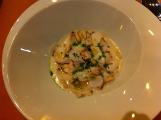 Puré de patatas y pulpo. Buen plato.