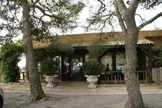 Fotografía recogida de Internet que ilustra la entrada del Restaurante.