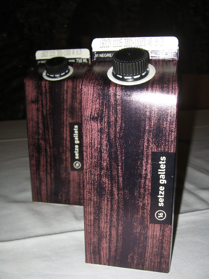 Setze raóns per setze gallets - Dieciséis razones para dieciséis 'gallets'