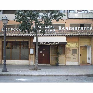 Fachada del restaurante Islas Canarias