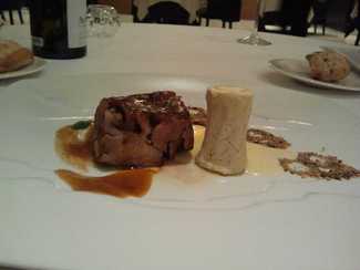 Cabrito a baja temperatura, hueso y tuetano de parmesano.