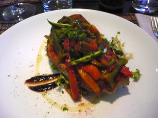 coca de sobrasada con pimientos escalibados