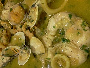 Receta de merluza con almejas.