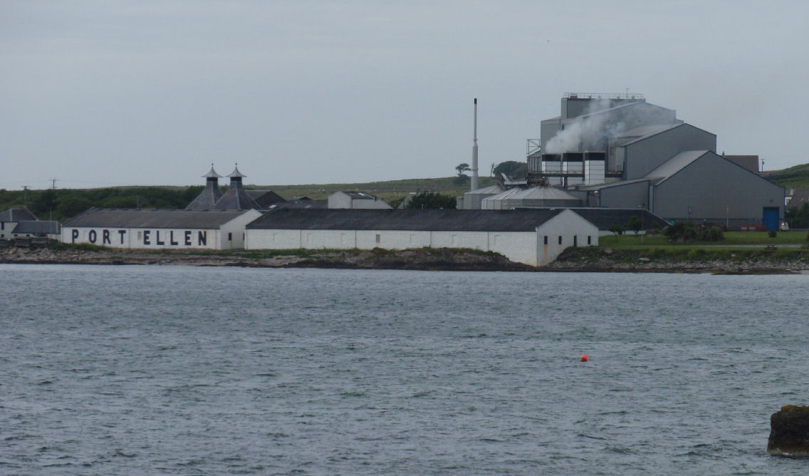 Whisky  de destilerías cerradas:  Un sorbo de historia