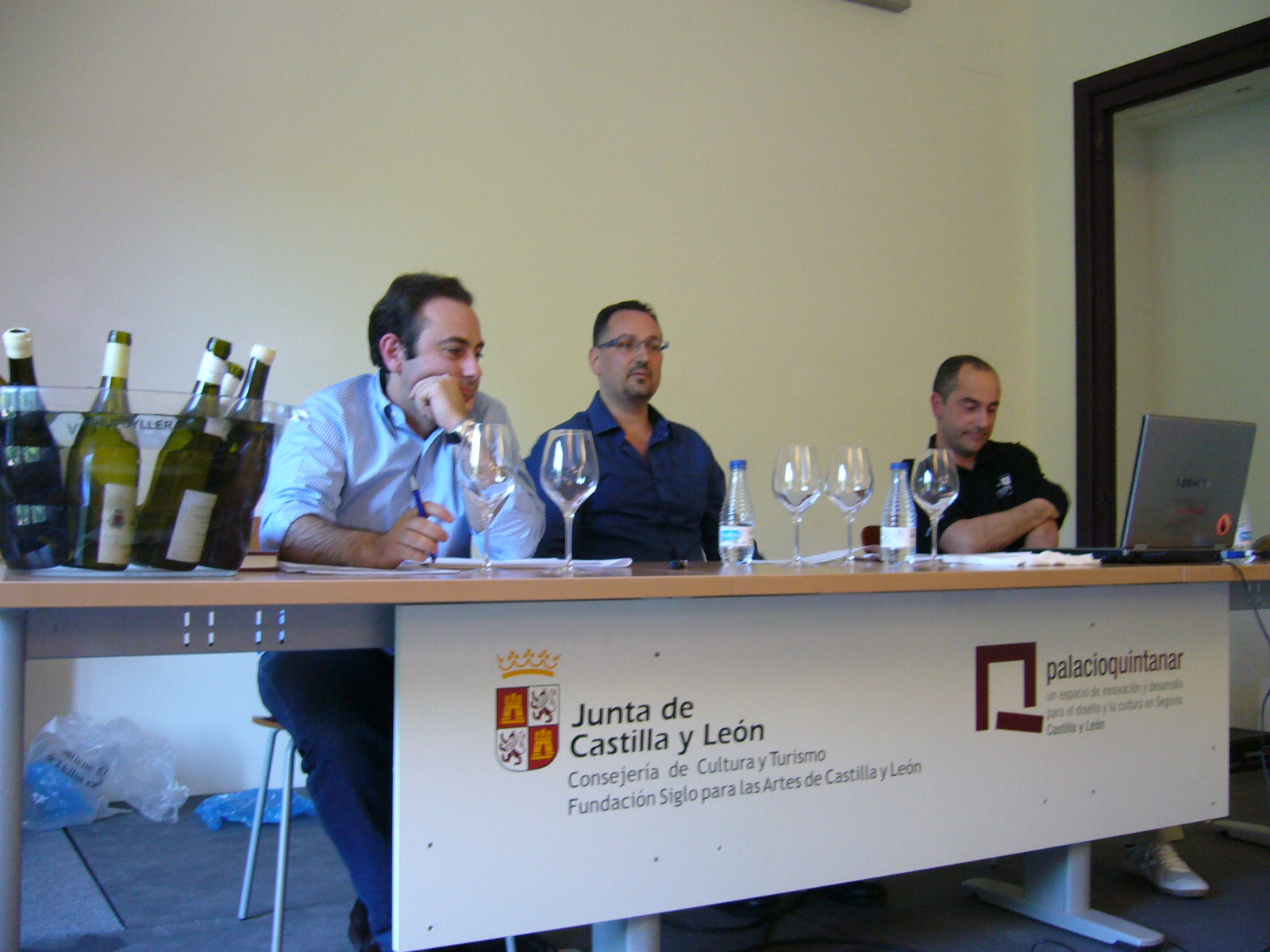 Duelo en Ok…Segovia: de rieslings, Borgoñas y otros “vinitos”