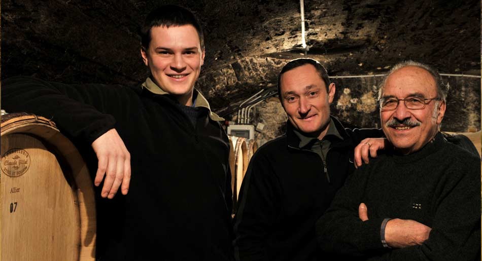 Los vinos del “bigotón”, auténtica magia blanca