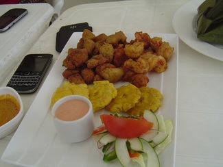 Chicharrones de pescado y camarón