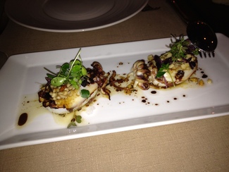 Sepionet con boletus y piñones