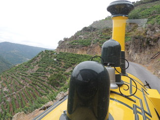 Tren por las laderas de Amandi