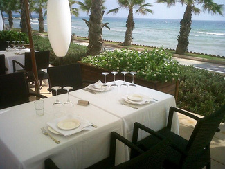 Mesas con vistas al mar