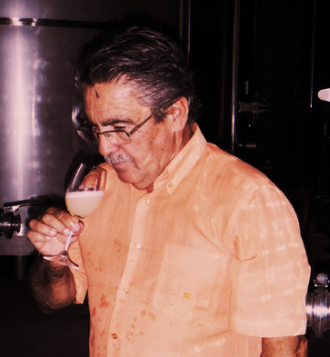 Vicente García ( Pago de Tharsys) Premio 2012 como personaje destacado del mundo del vino Valenciano.  