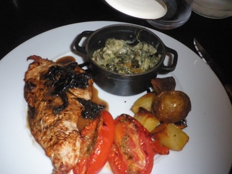 Escalopa de pavo a la brasa con salsa de setas