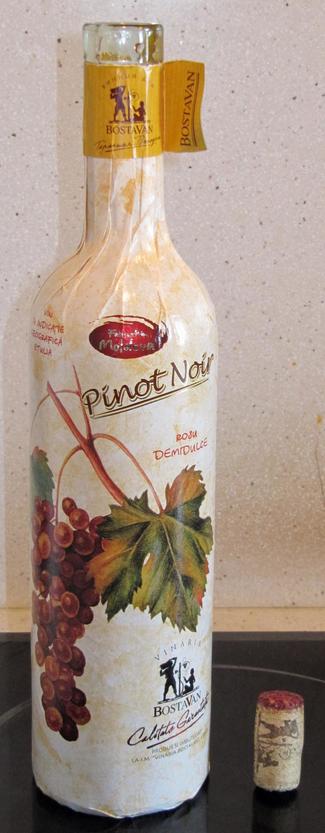 Botella con su corcho