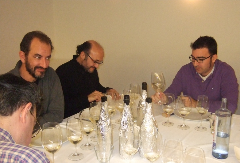 Cata 226 en Celler del Tossal. Blanca Navidad: Variedades autóctonas con carácter.