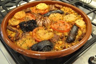 Kopicki, te dejo una foto de otro tipo de arroz (servido en cazuela "para dos") que me encanta;-)  