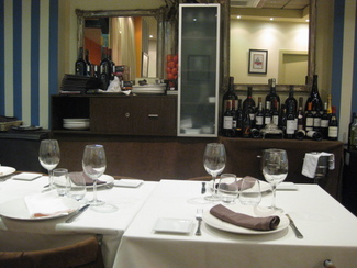 restaurante (hay más mesas, obvio)