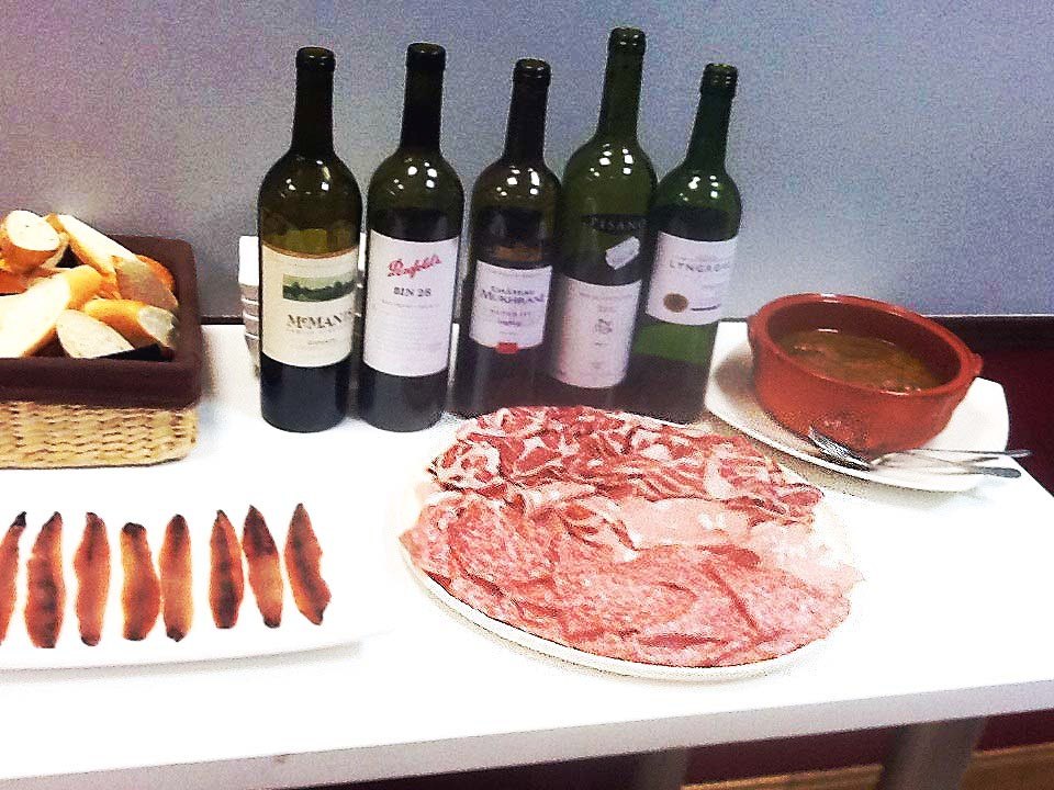 Cinco continentes, cinco uvas, cinco vinos.