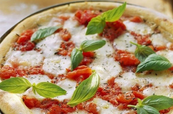 ¿Qué es la pizza? Historia, masa, tipos y recetas  