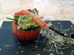 sashimi de gamba con aguacate