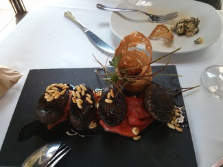 Morcilla de Burgos con pimientos asados