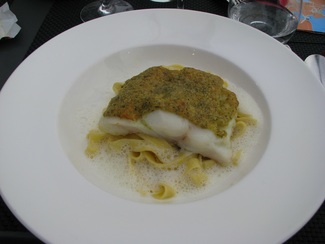 Bacalao con croustillant de hierbas aromàticas