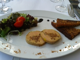 Foie Gras de Pato con Higos y Pan de Especias