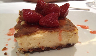 Tarta de queso con fresas