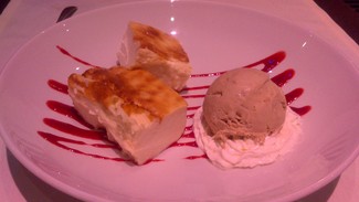 Quesada y helado de galleta Maria