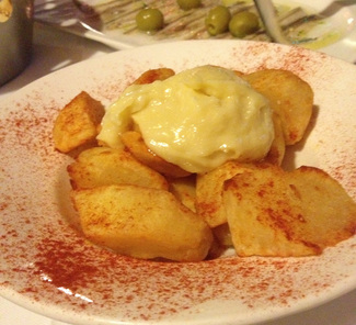 Patatas bravas