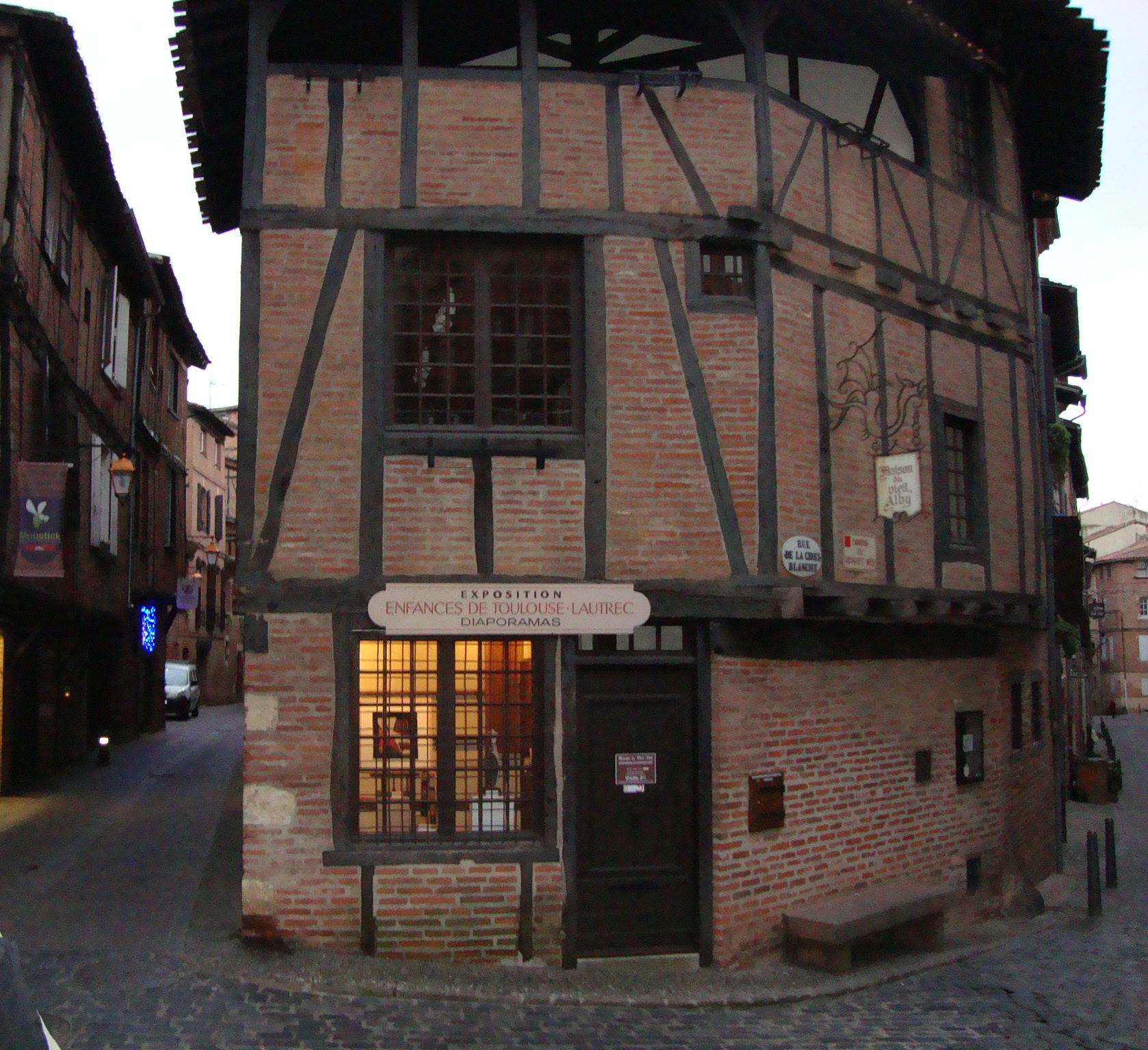 Viaje por Tarn:  vino, gastronomía, cultura y turismo en el sur de Francia.