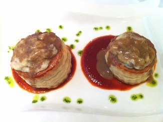 Volovanes rellenos de setas y gambas