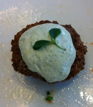 Champiñón Crujiente con Salsa Tártara