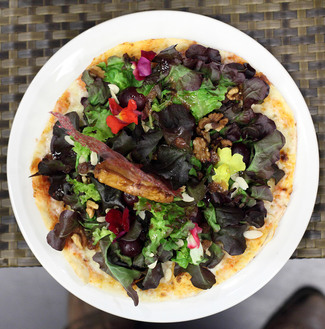 Pizza de foie y frutos secos