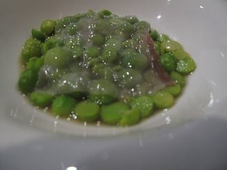 Guisantes repelados en caldo iberico