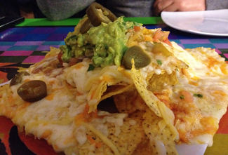 Nachos con guacamole