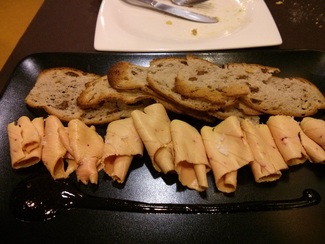 Carpaccio de Foie fresco y gel de moscatel