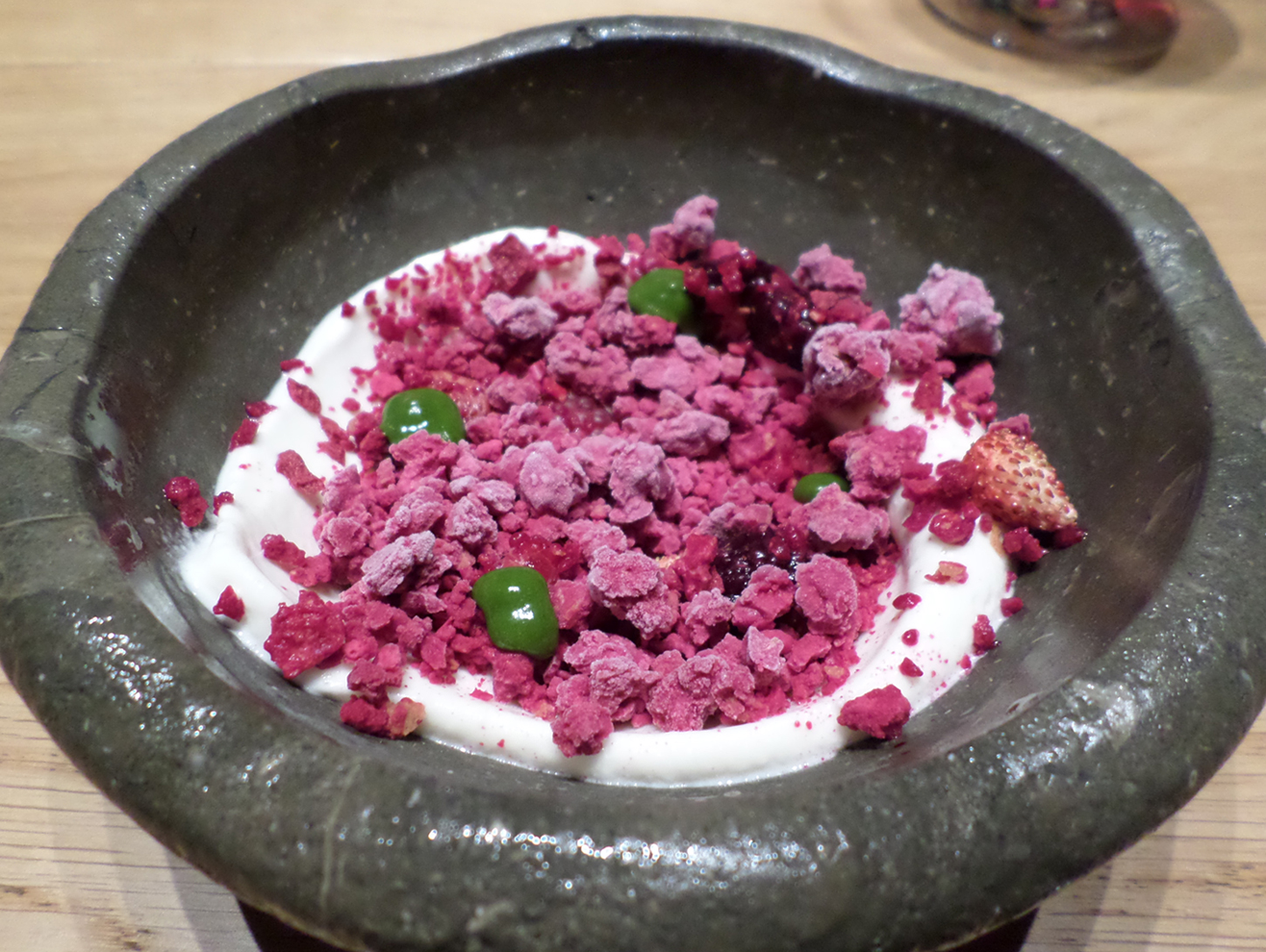 Ricard Camarena. Hondo es el plato y honda su cocina.