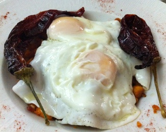 Migas de Carlos V con Huevo y Pimiento