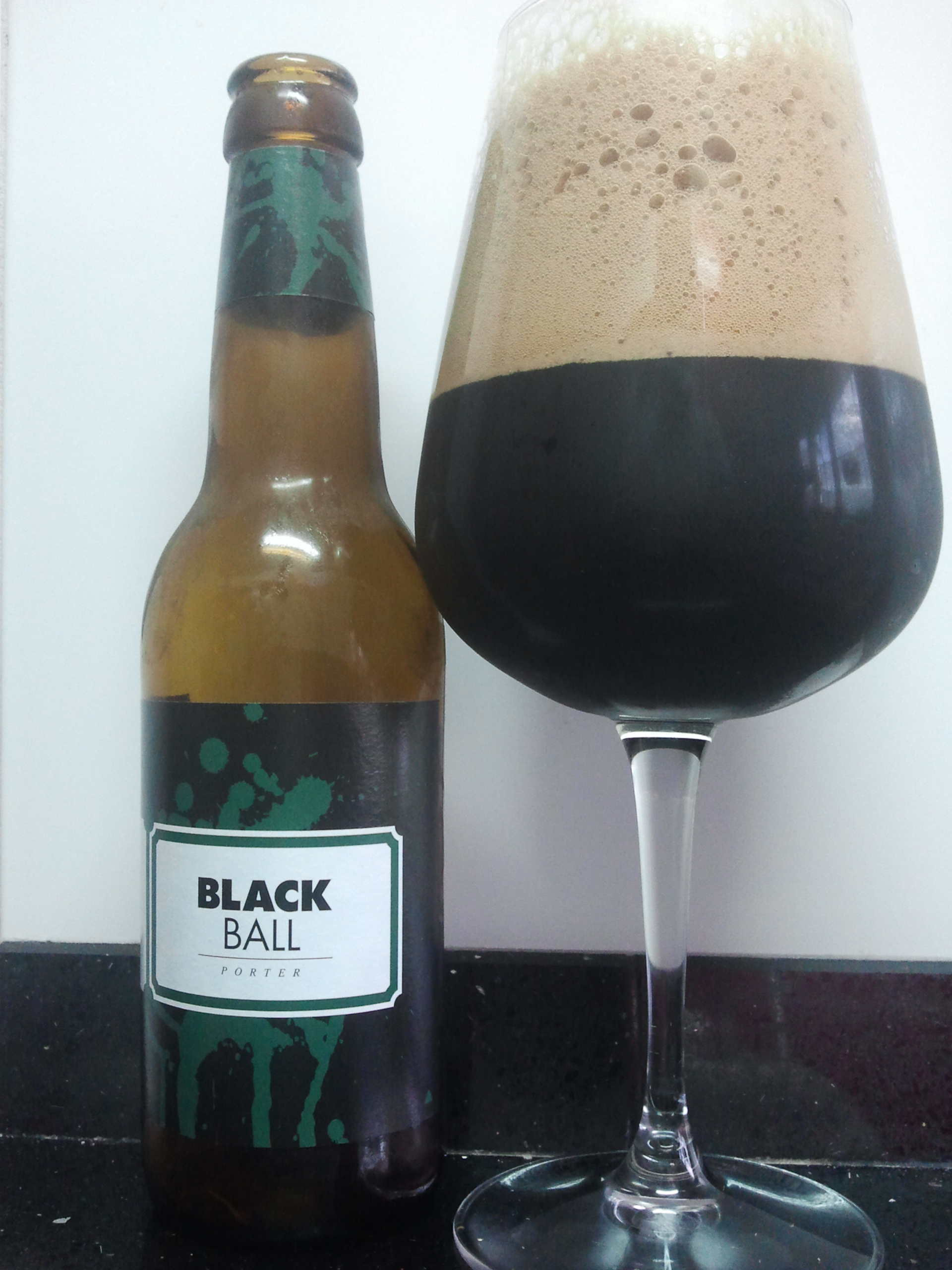 Cerveza To Ol Black Ball
