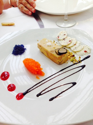 El foie-gras con su guarnición.