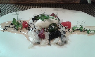 Sardinas Marinadas, crema de piñones albahaca y parmesano