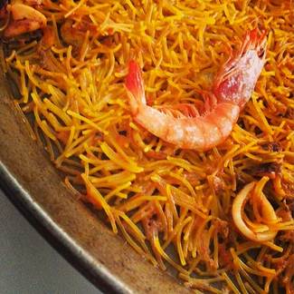 Paella de fideo fino
